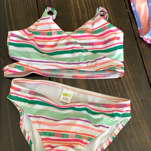 Girls 7/8M green one is L but fits like a M bundle - Picture 4 of 4